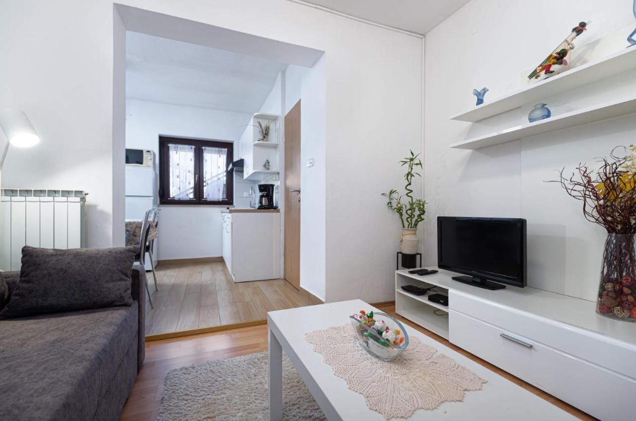 Lena Apartment *
